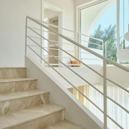 Ionx - Heated Indoor Pool, Sauna, Outdoor Pool,bathtub, Jacuzzi Villa