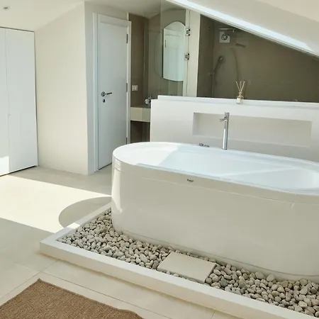 Ionx - Heated Indoor Pool, Sauna, Outdoor Pool,bathtub, Jacuzzi