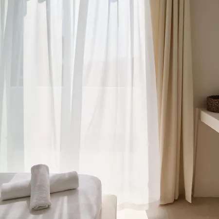 Ionx - Heated Indoor Pool, Sauna, Outdoor Pool,bathtub, Jacuzzi Villa