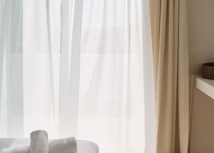 Ionx - Heated Indoor Pool, Sauna, Outdoor Pool,bathtub, Jacuzzi Vilă